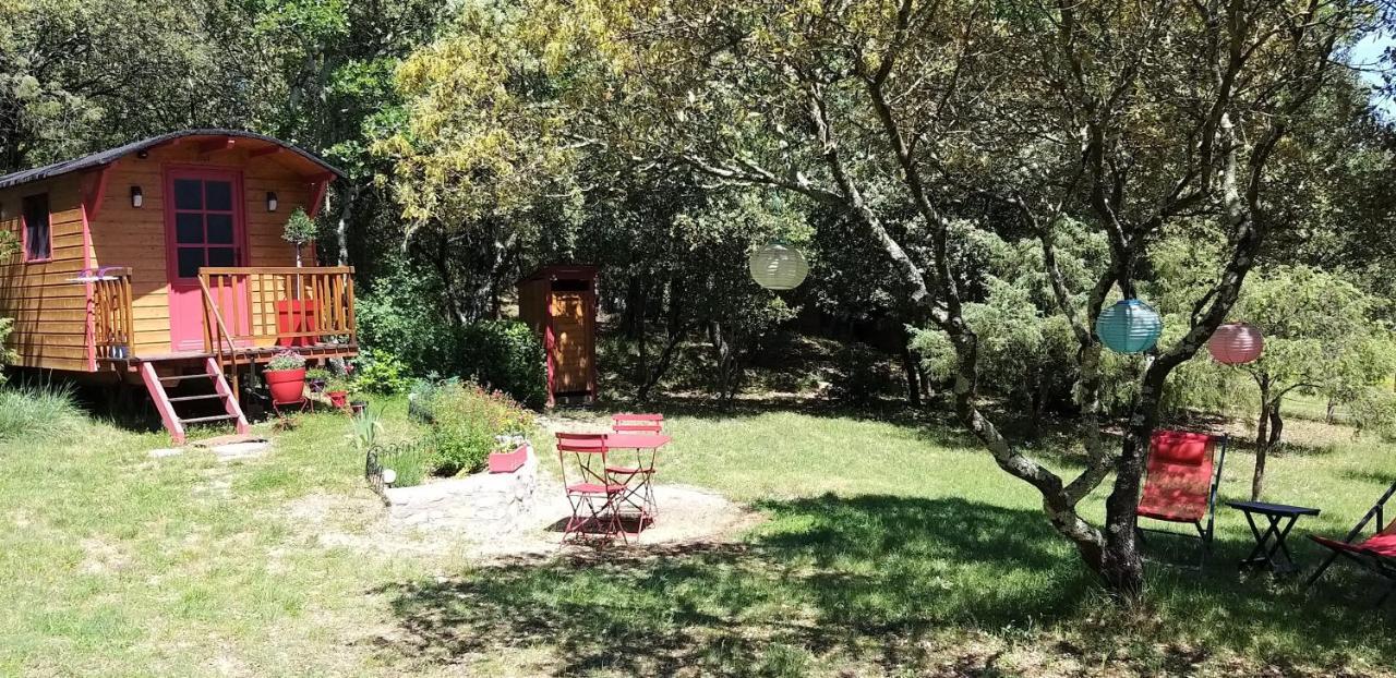 Roulotte Romantique Chauffee En Cevennes Monteils  Экстерьер фото